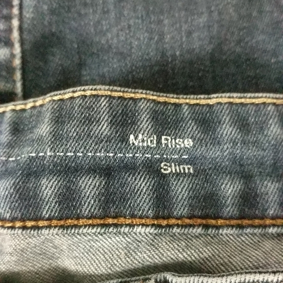 Levi's Mid Rise Slim Straight Leg Demi Curve Medium Wash Jeans - size 28 - Picture 3 of 10